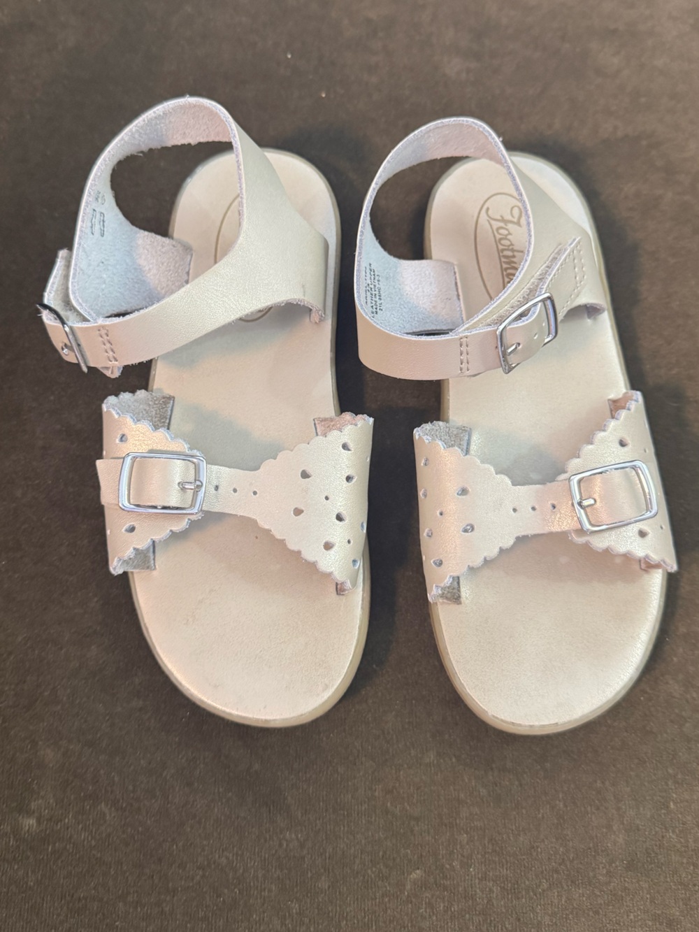 FootMates Silver Metallic Scalloped Toddler Sandals